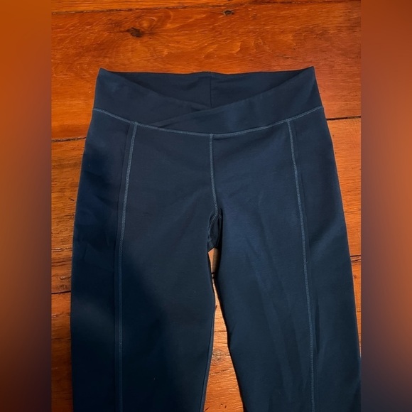 Free People Movement turnout tie leggings wrap capri blue size medium - Picture 2 of 3